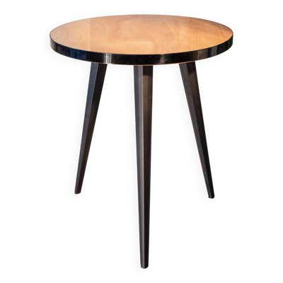 Guéridon tripode, table d'appoint en bois et métal gainé, années 1950