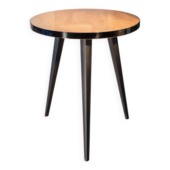 Guéridon tripode, table d'appoint en bois et métal gainé, années 1950