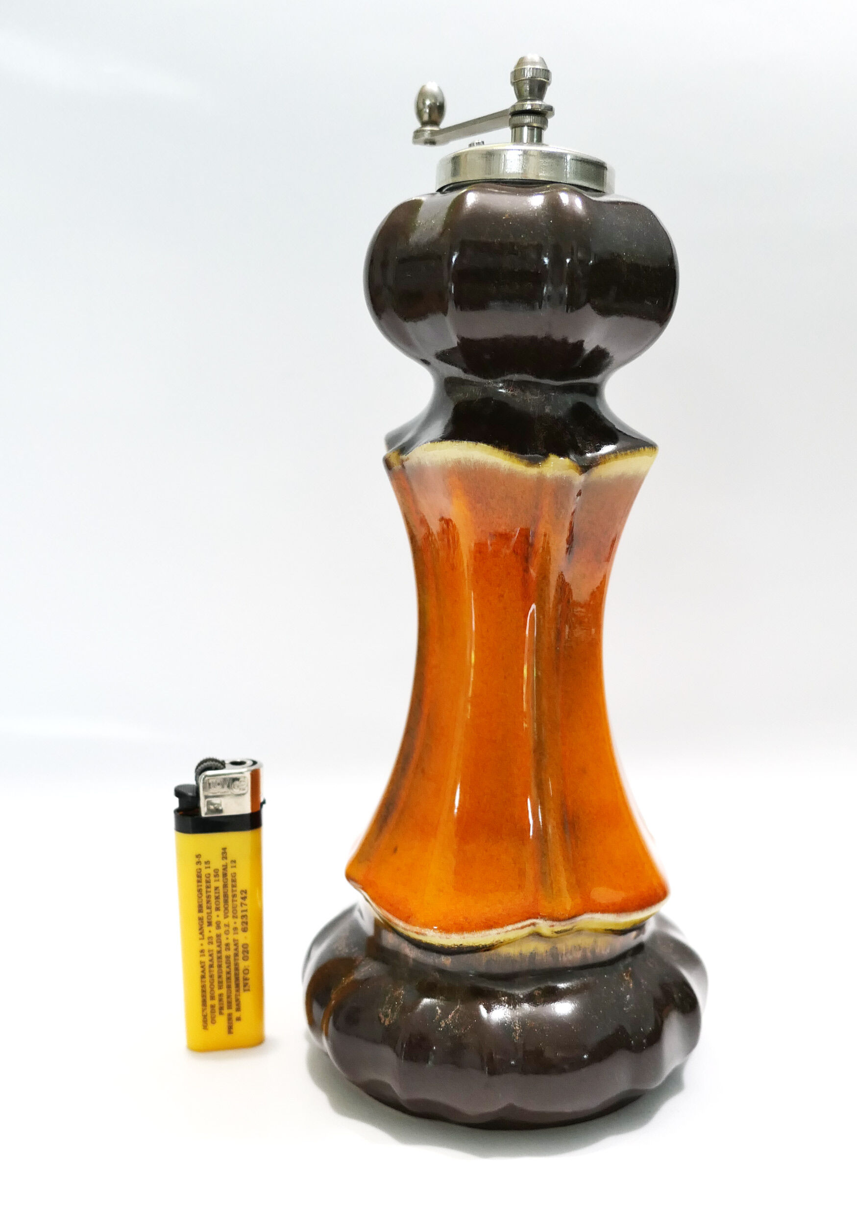 Rare ceramic pepper mill type Vallauris annés 60-70 orange
