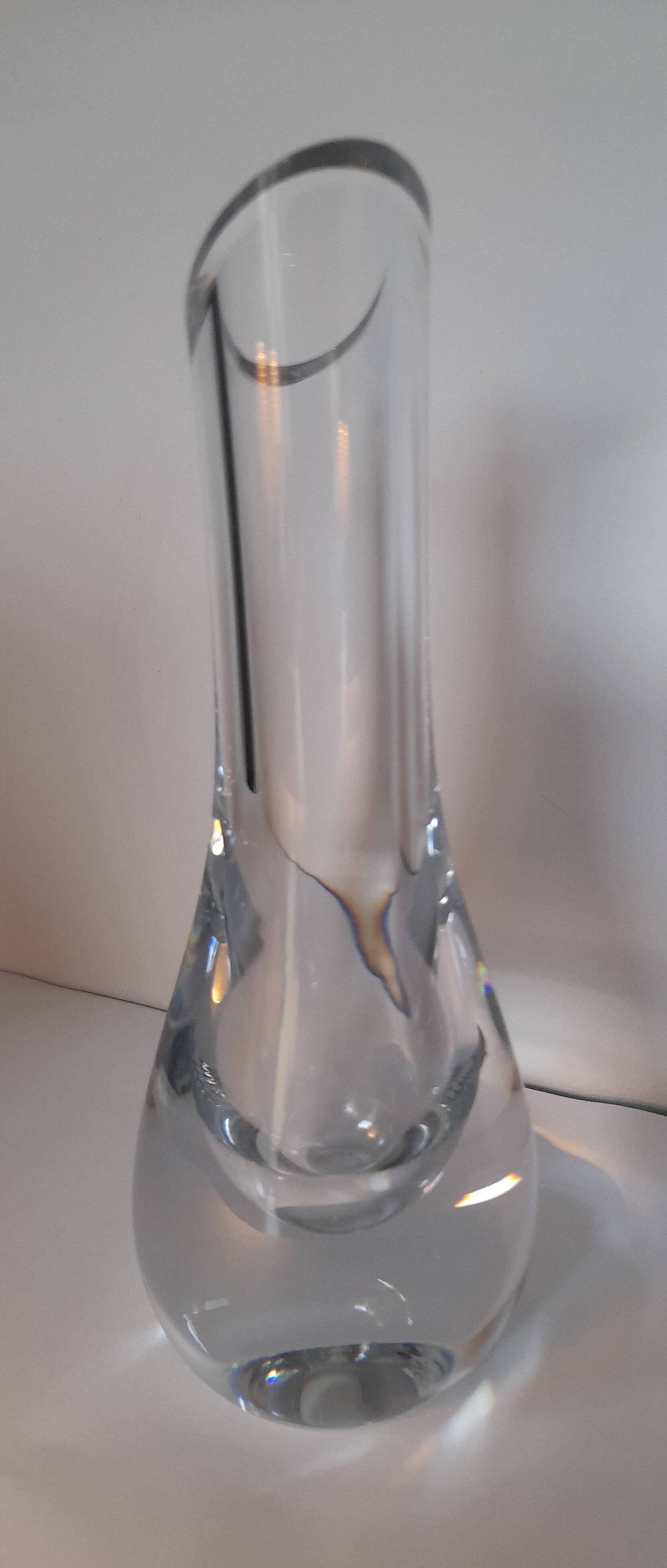 Vase soliflore en cristal à col tronqué Baccarat