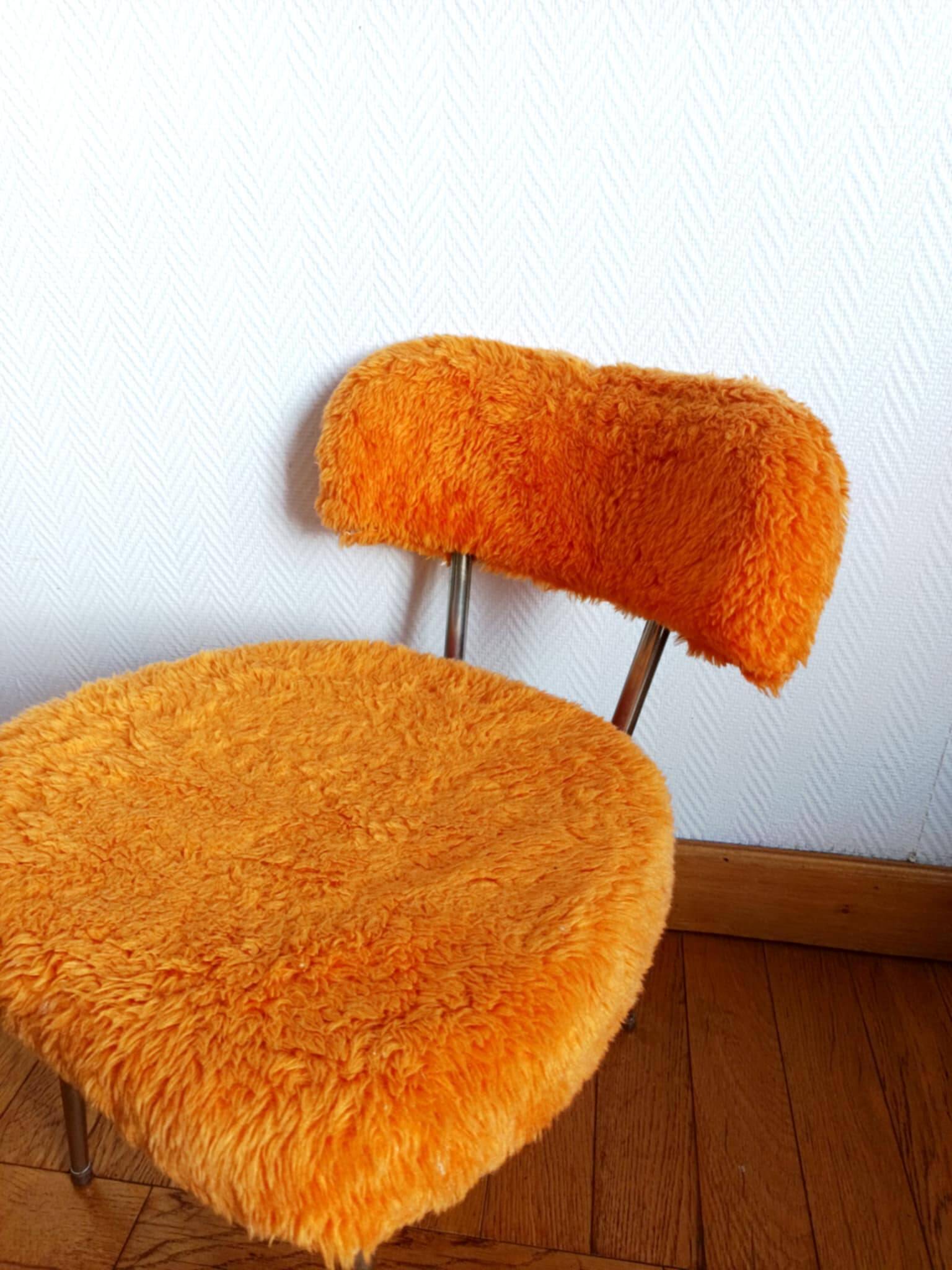 Pelfran orange fluffy chair