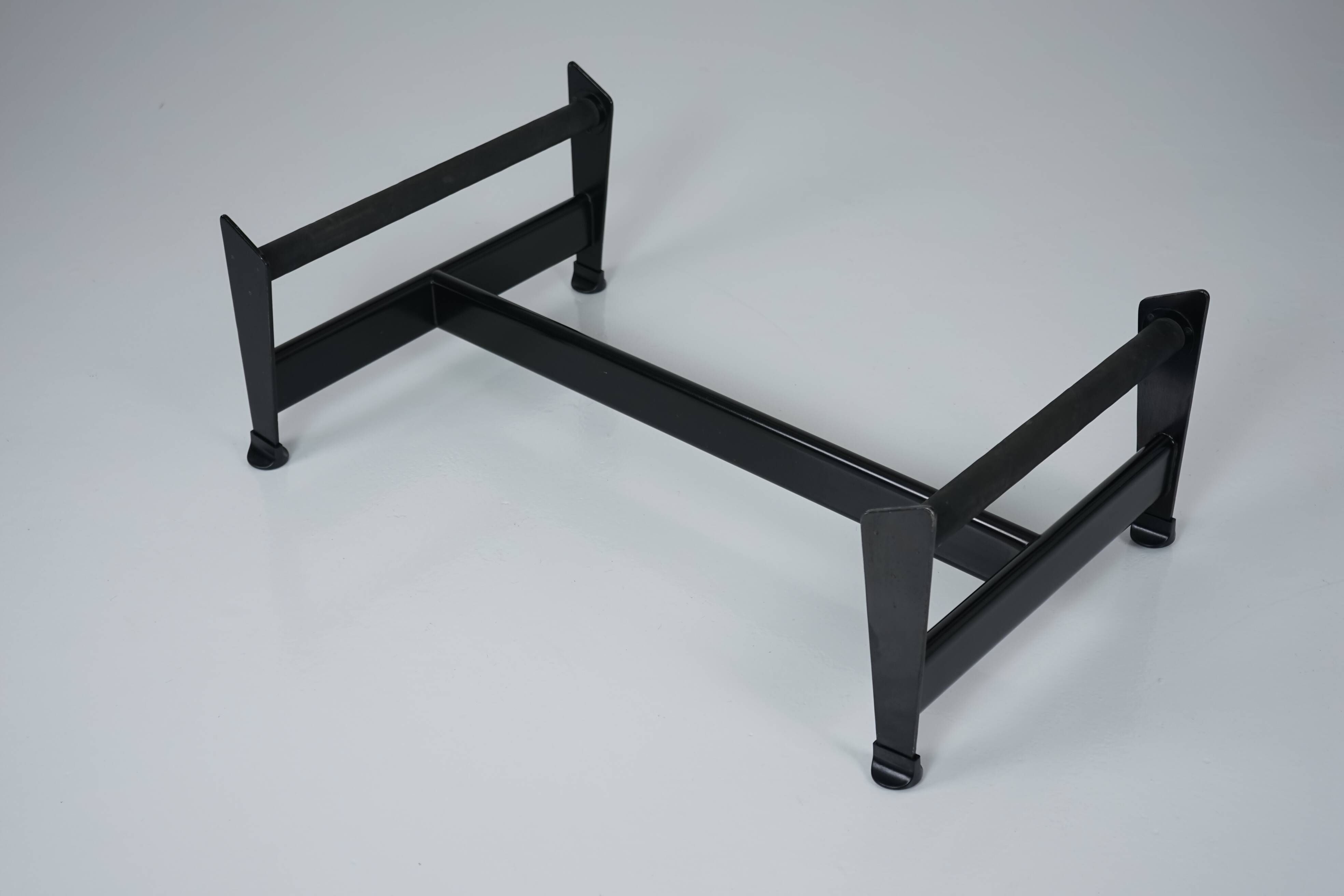 Black Fur LC4 Chaise Longue by Le Corbusier & Pierre Jeanneret for Cassina