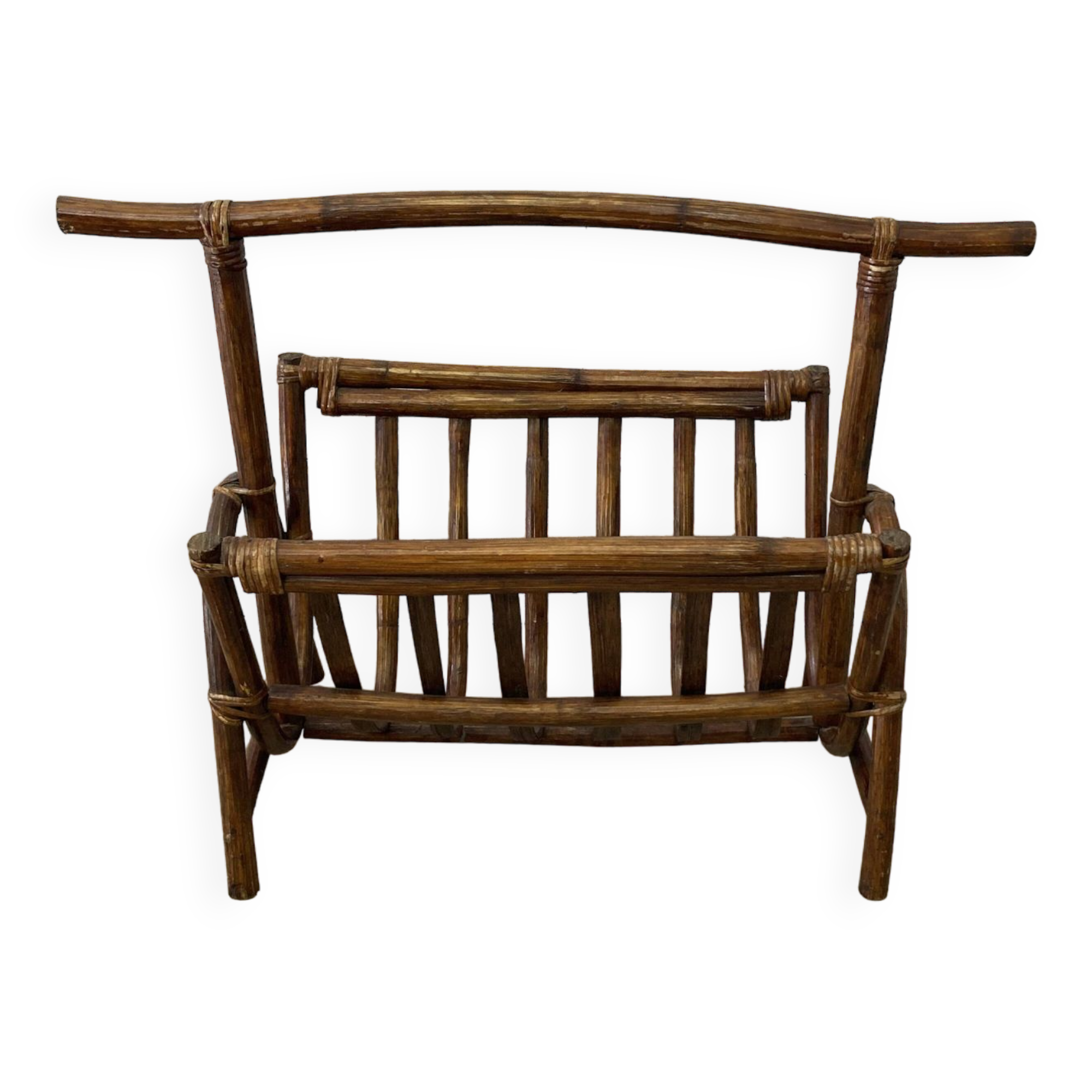 Porte revues en rotin