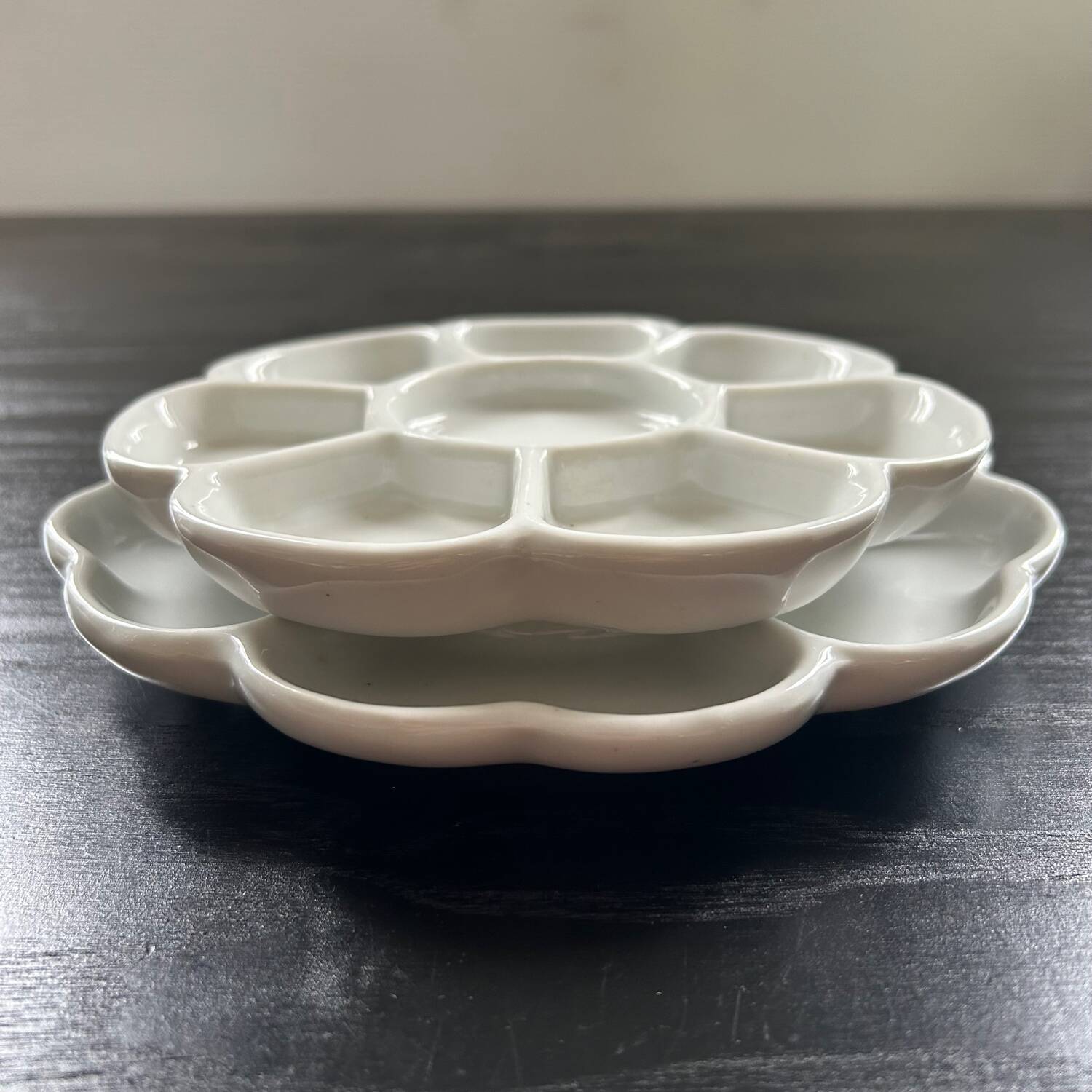 Pair of porcelain flower dishes