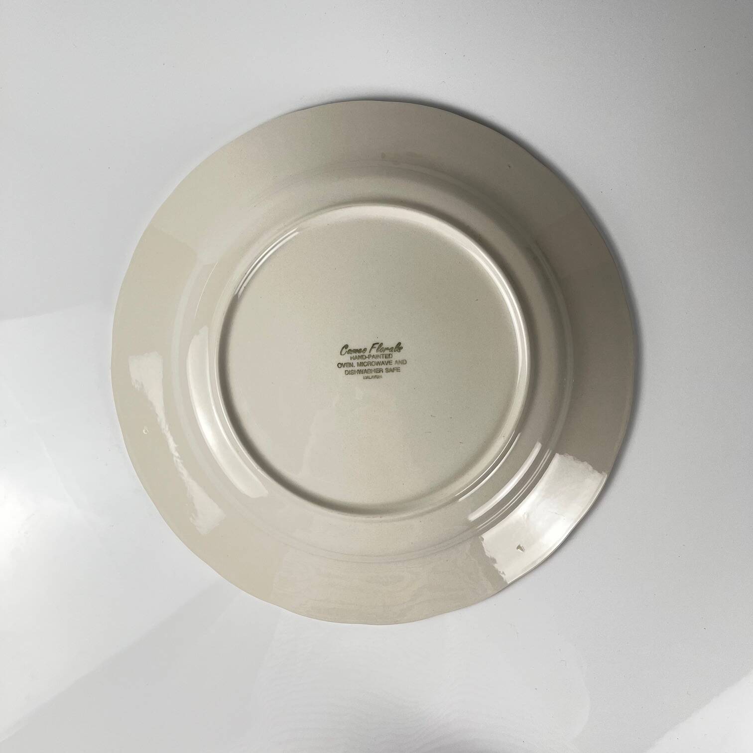 Large porcelain dish Cameo Florals Malaysia 1970–90