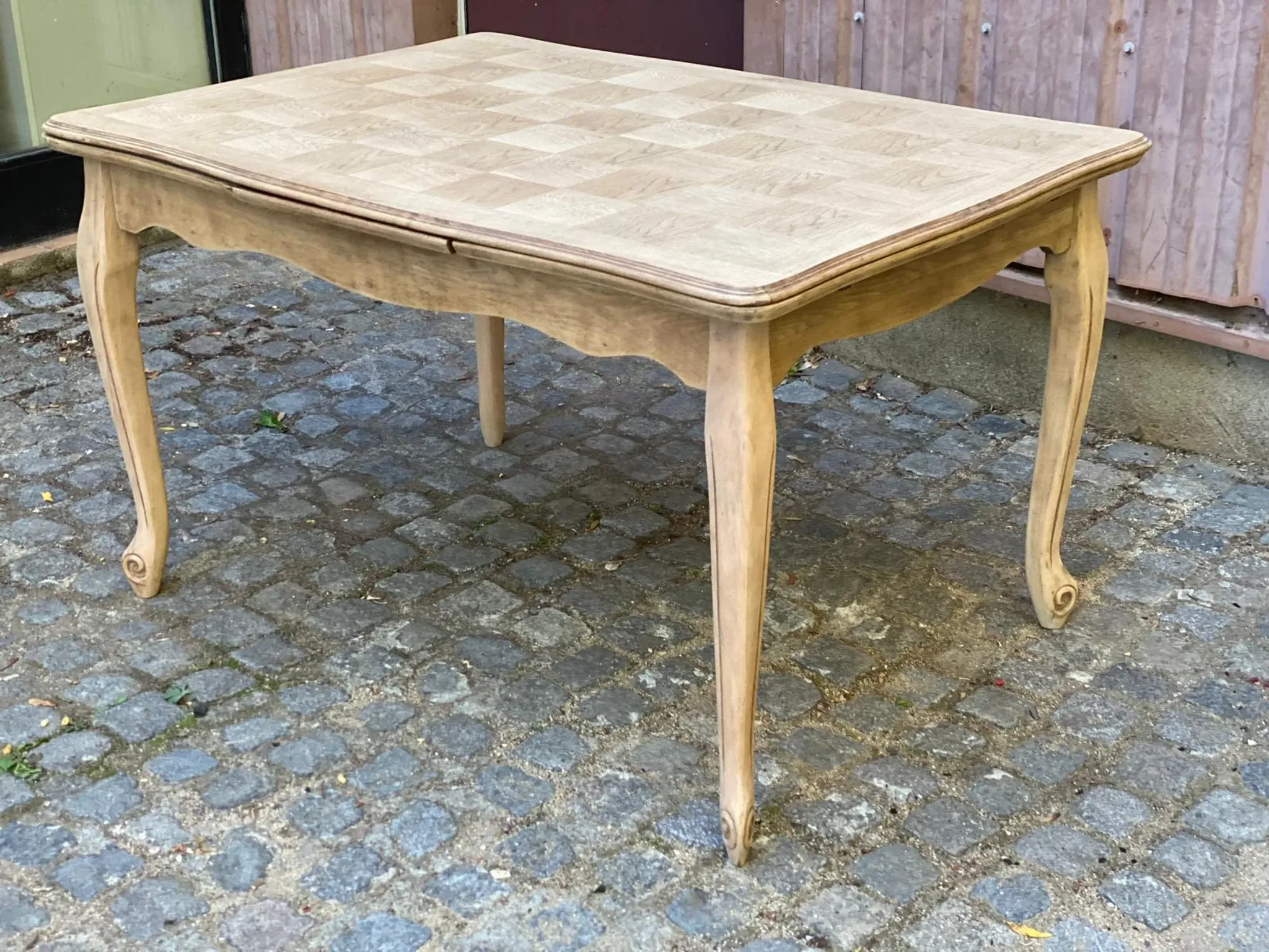 Table à manger Louis XV décapée en chêne massif 1970 215cm