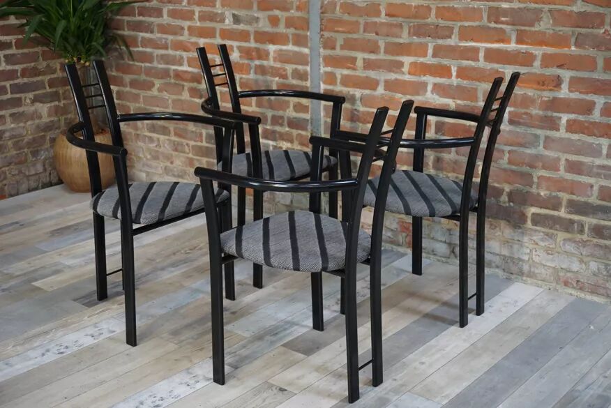 Set of 4 Italian design armchairs from the 80s