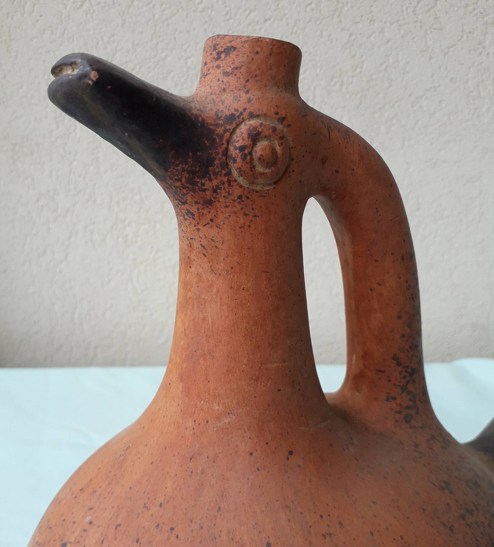 Vase zoomorphe en terre cuite