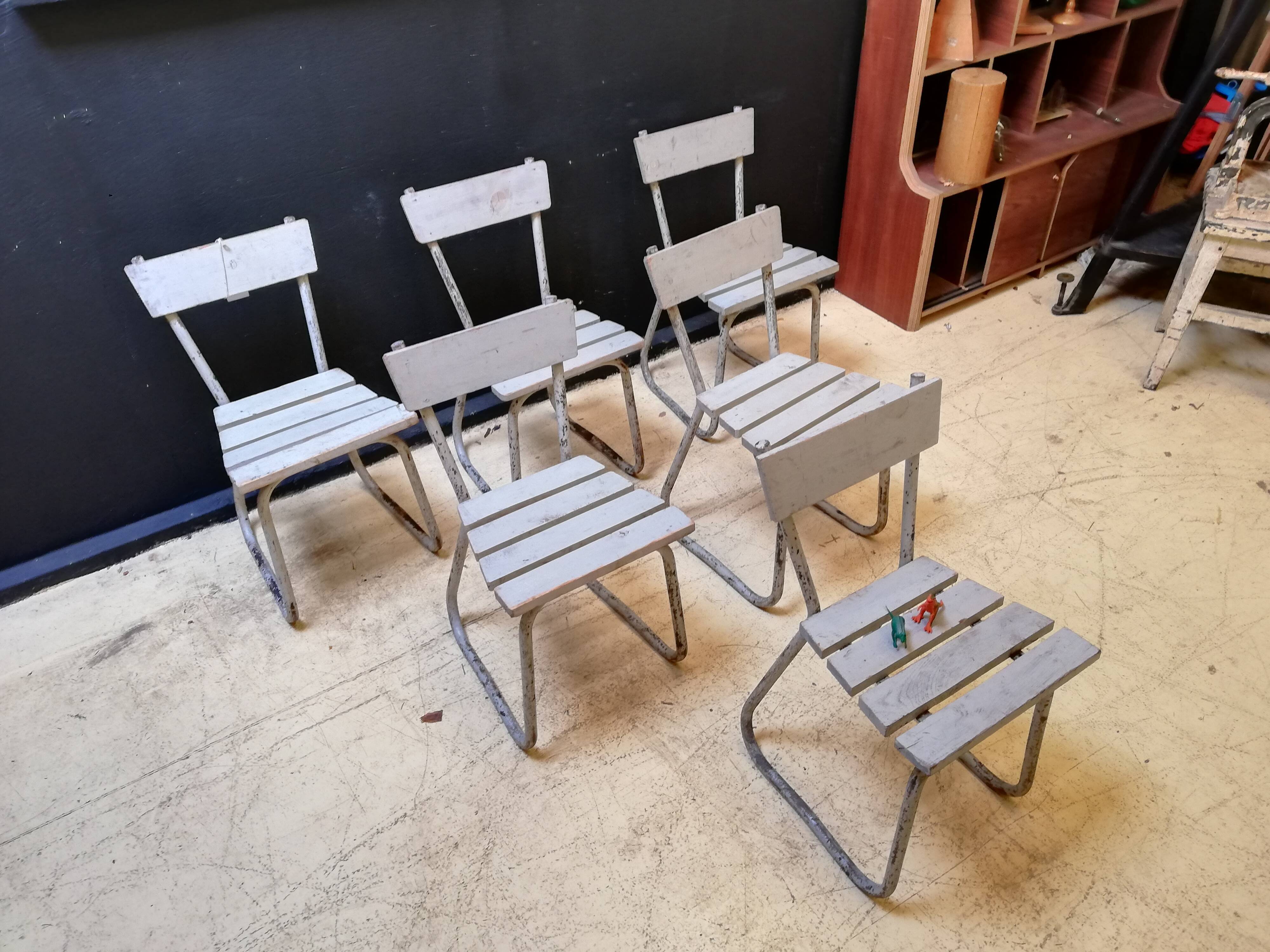 6 vintage garden chairs made of wood and metal