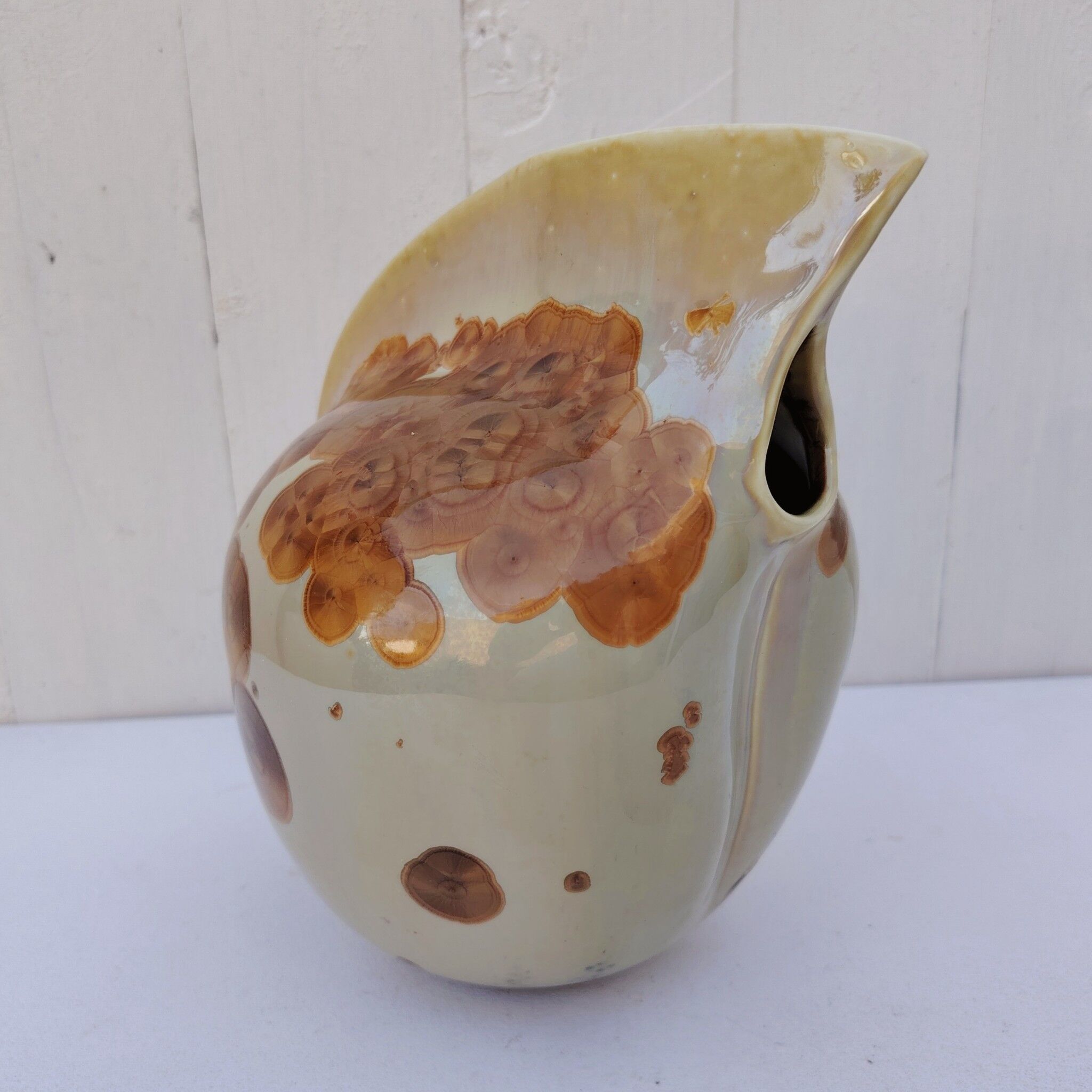 Free-form vase, porcelain stoneware, Matthieu Liévois