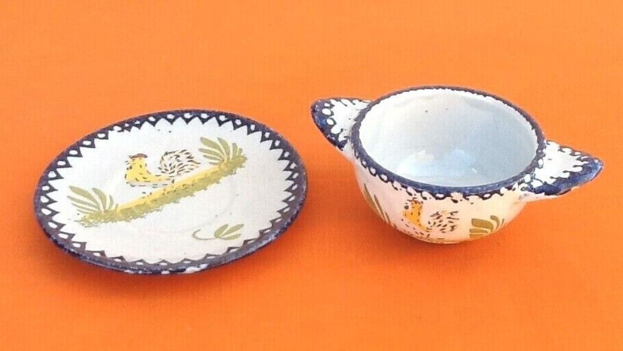 Charolles earthenware bowl with ears / saucer rooster model