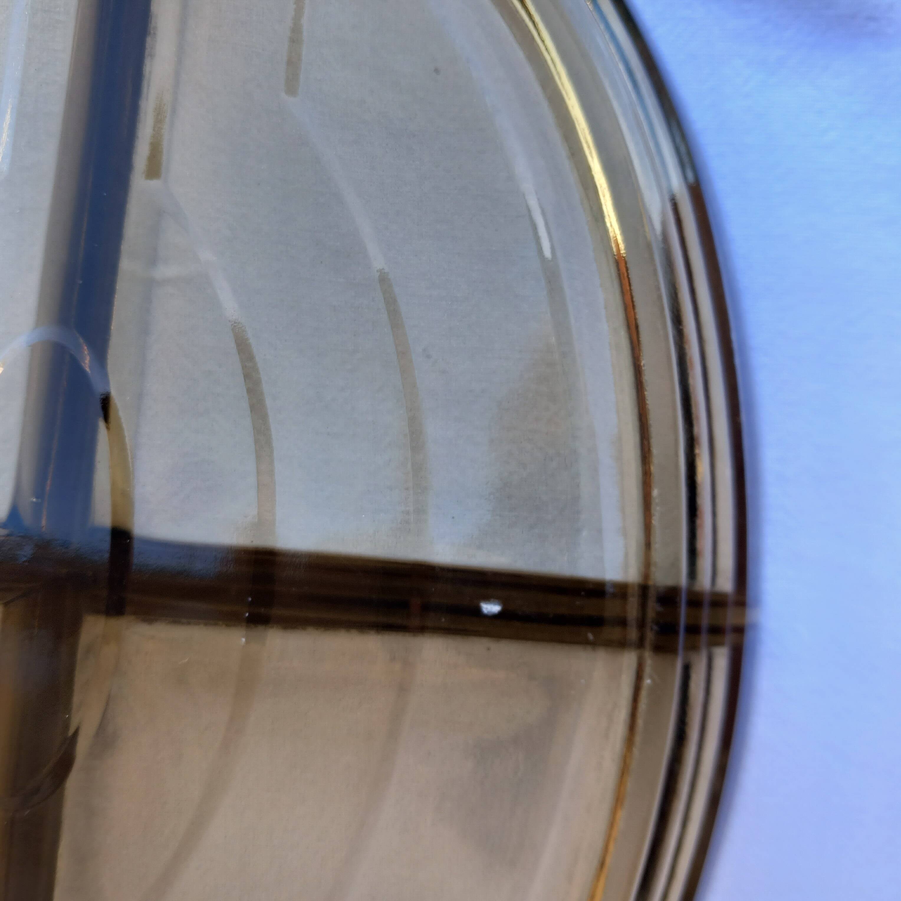 Compartmented aperitif dish in amber glass