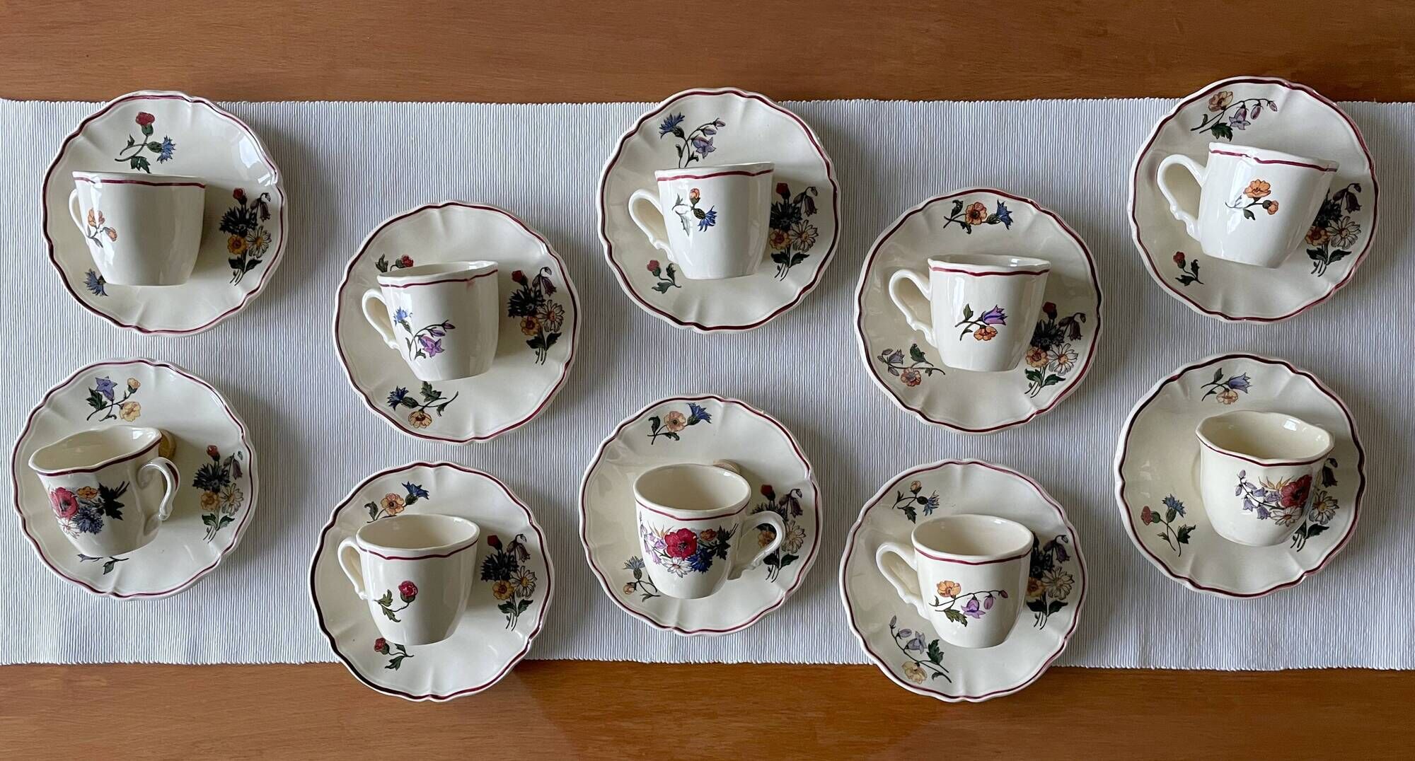 Antique coffee service in Sarreguemines earthenware.