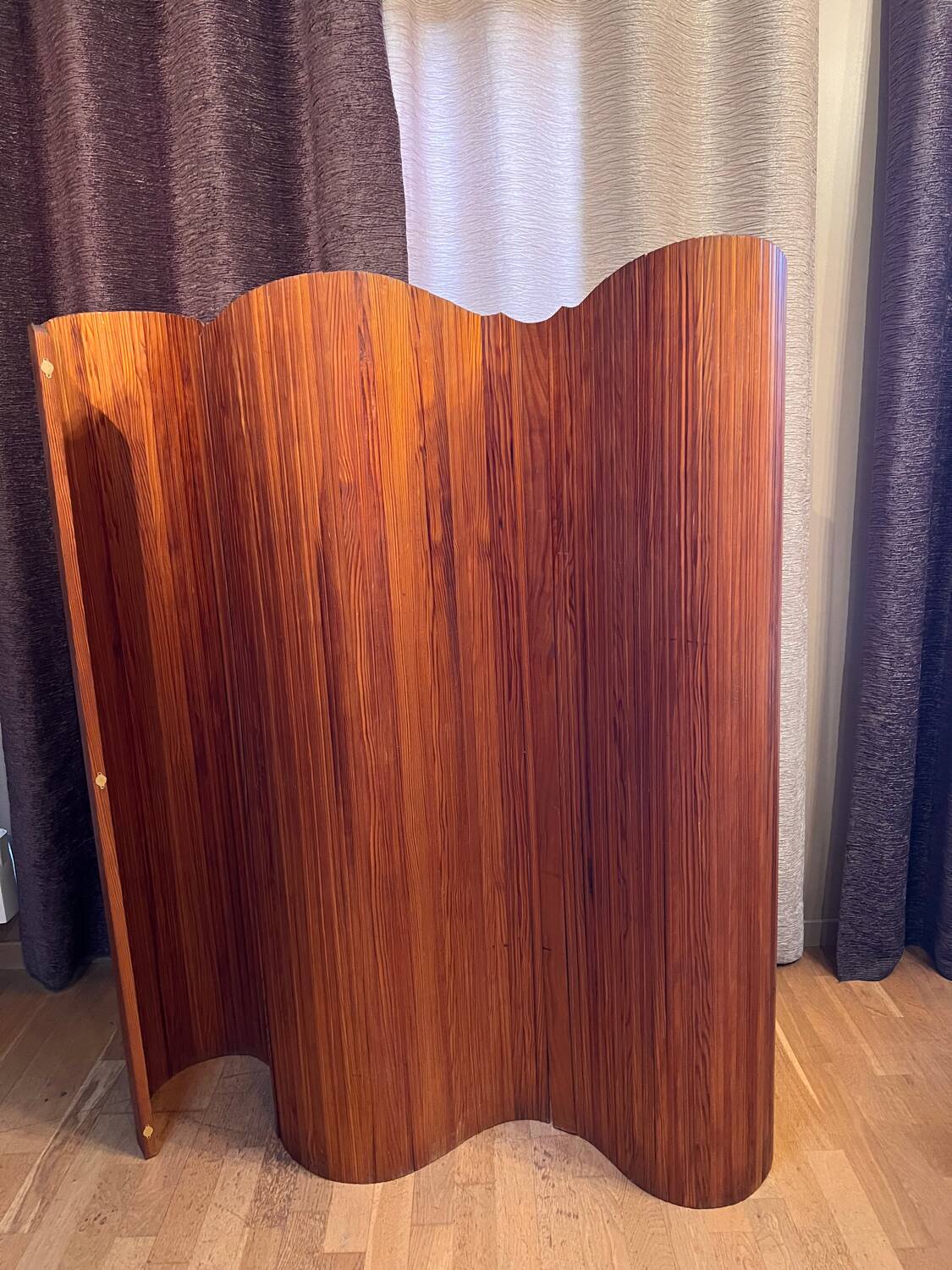 Wooden screen