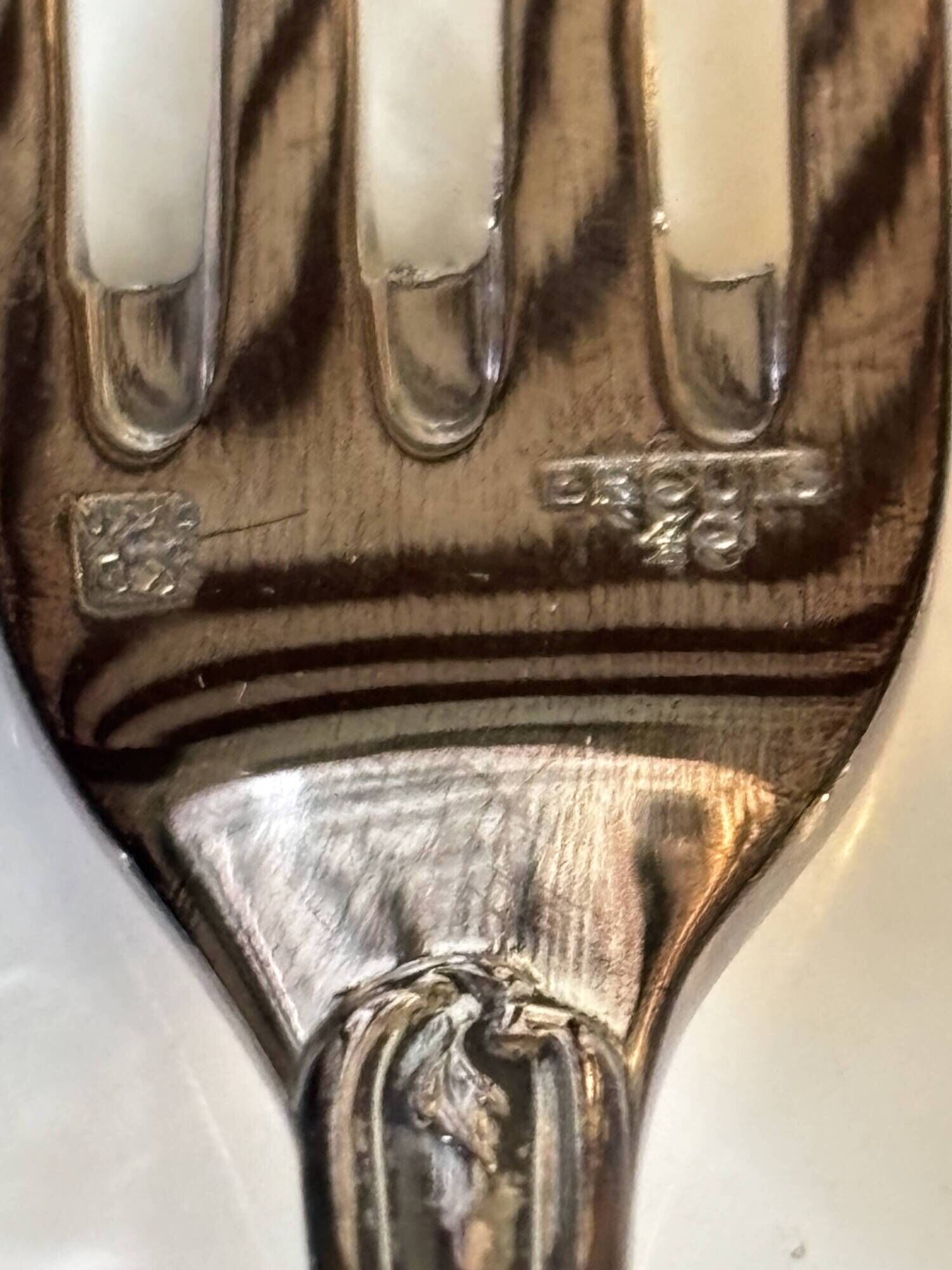 Ercuis dessert service X24 in original box, silver-plated metal.