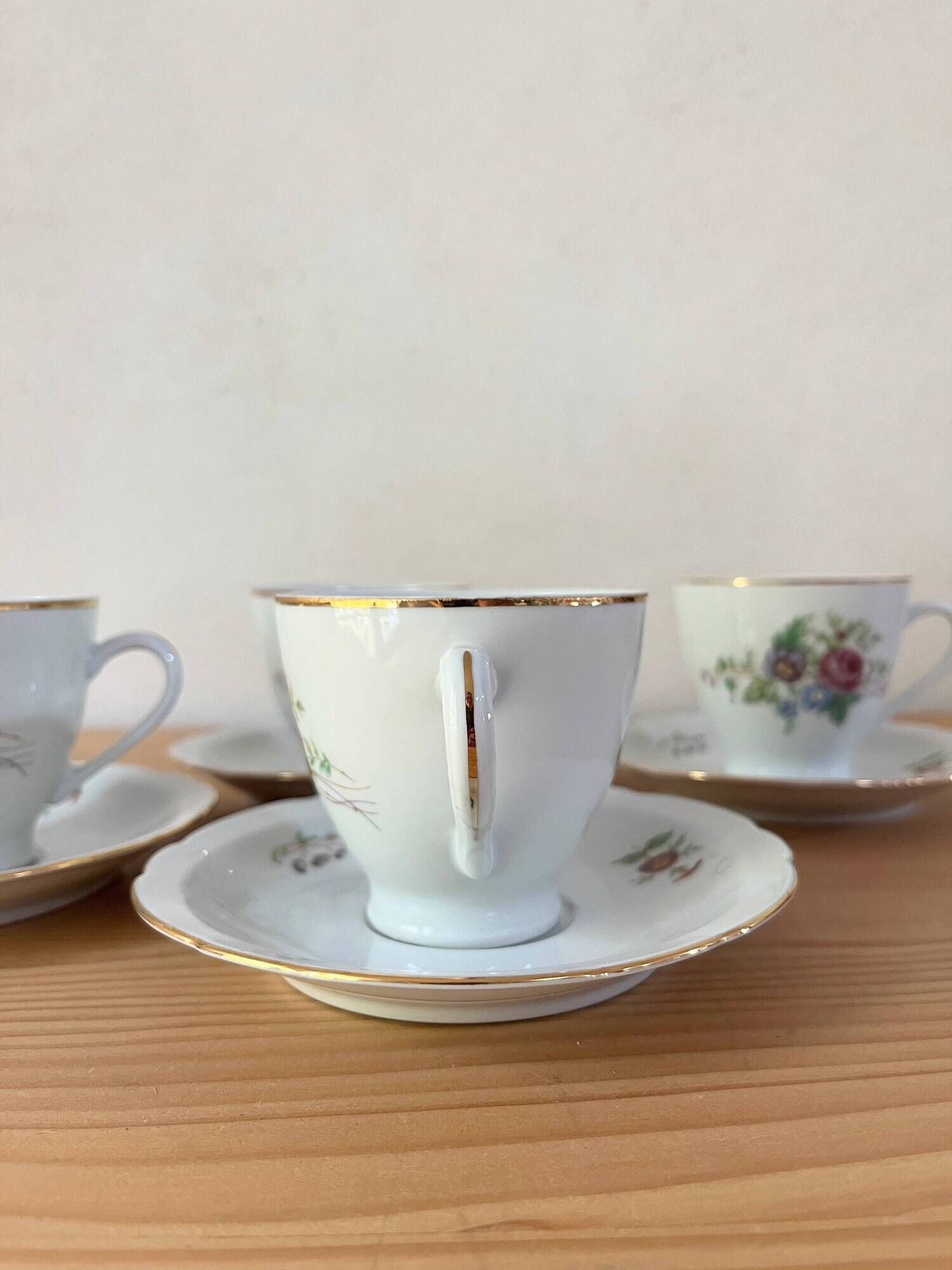 4 fine porcelain cups from Ćmielów