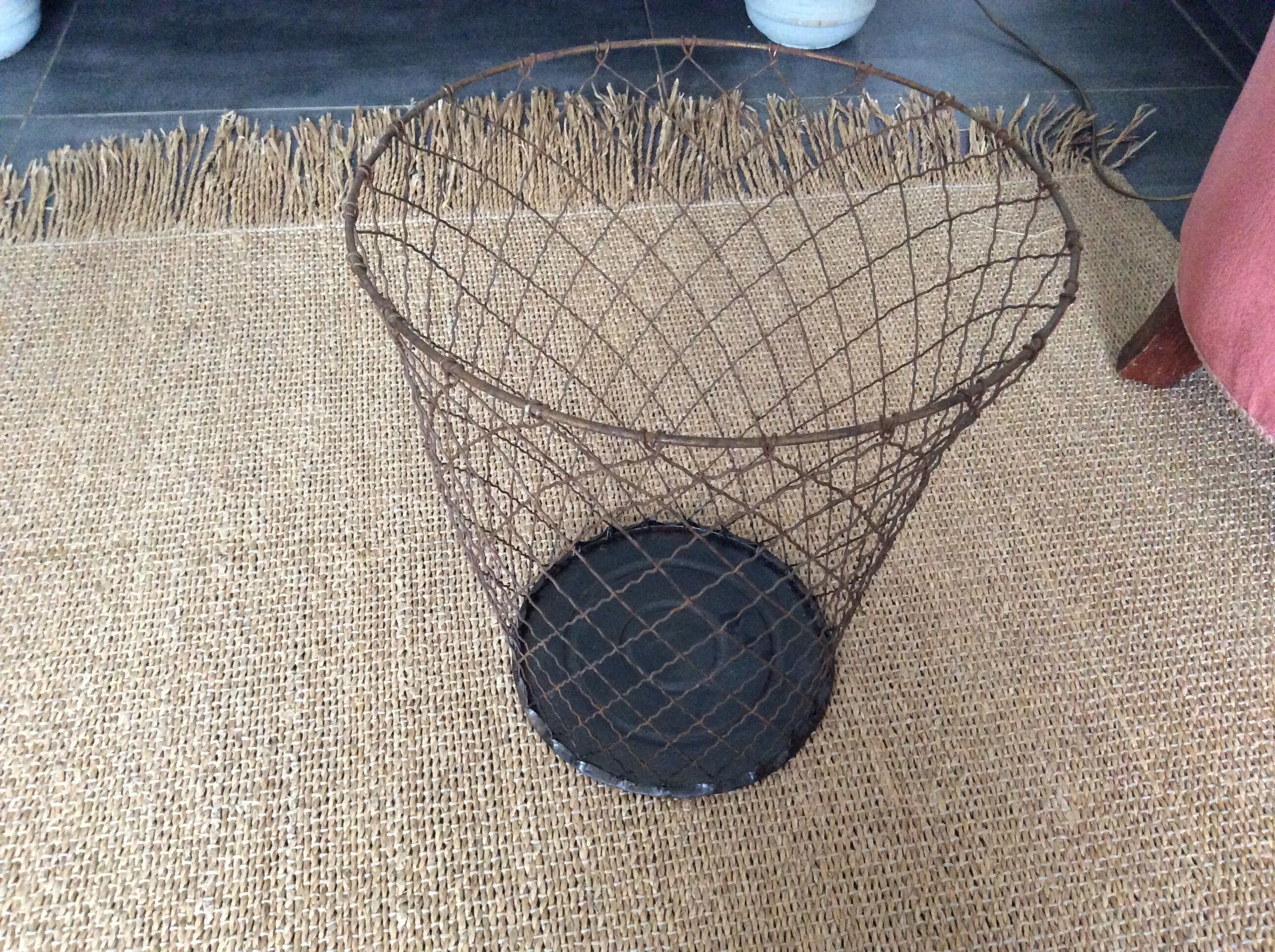 Wastepaper basket