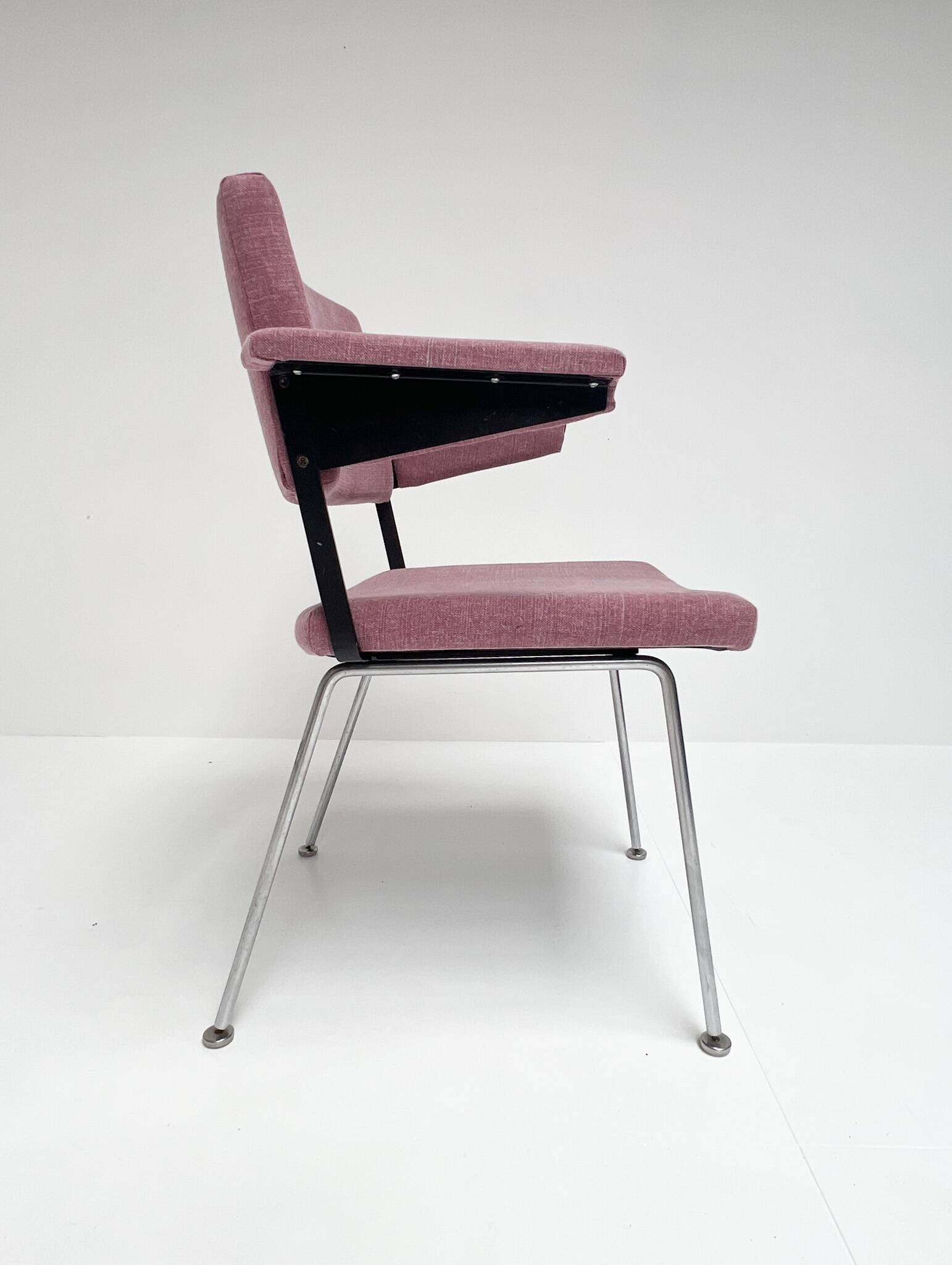 Gispen 1264 armchair by André Cordemeijer, 1960s