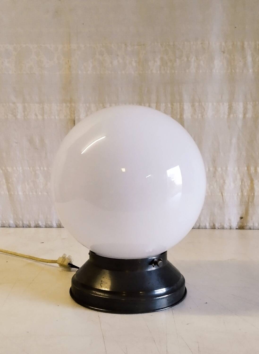 Ceiling light or Art Deco wall sconce with white opaline globe - early 20th century