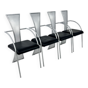 4 chaises postmodernes