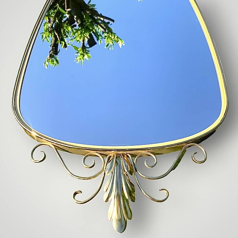 Antique wall mirror in gold metal – Free form –