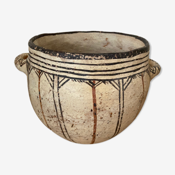 Ancient Berber pot