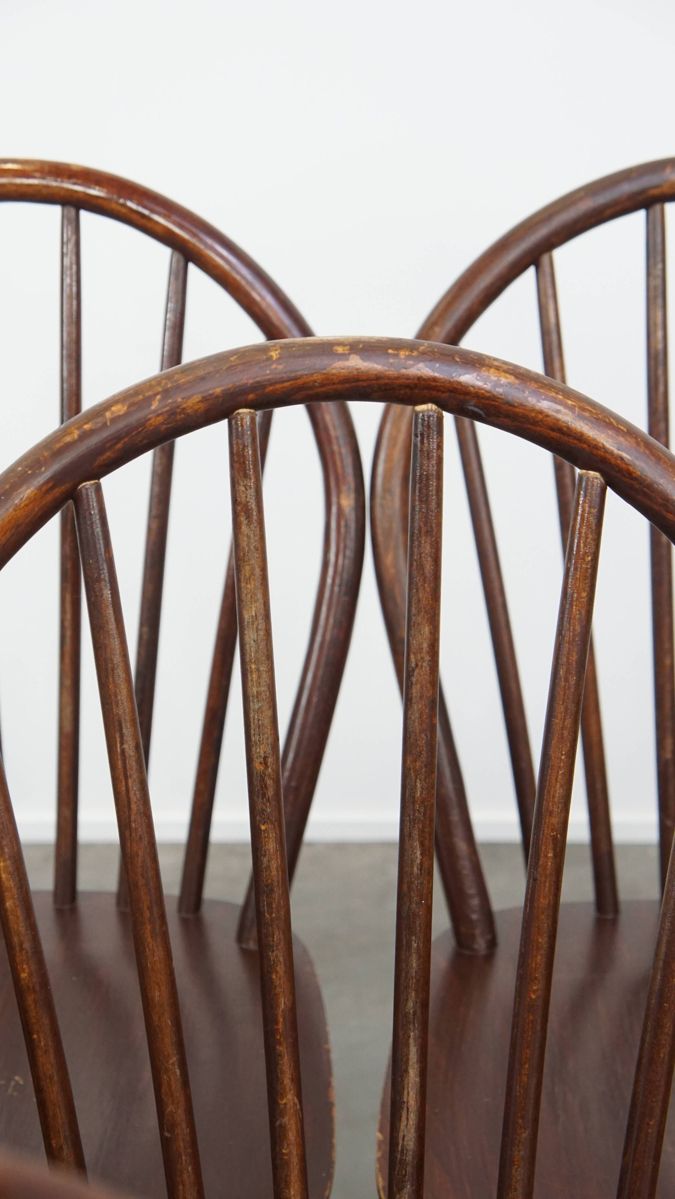 Set of 8 Vintage English Style Spindle Back Wooden Windsor Chairs from t