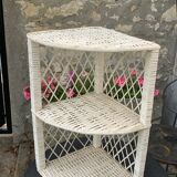 Corner shelf in rattan and vintage white wicker