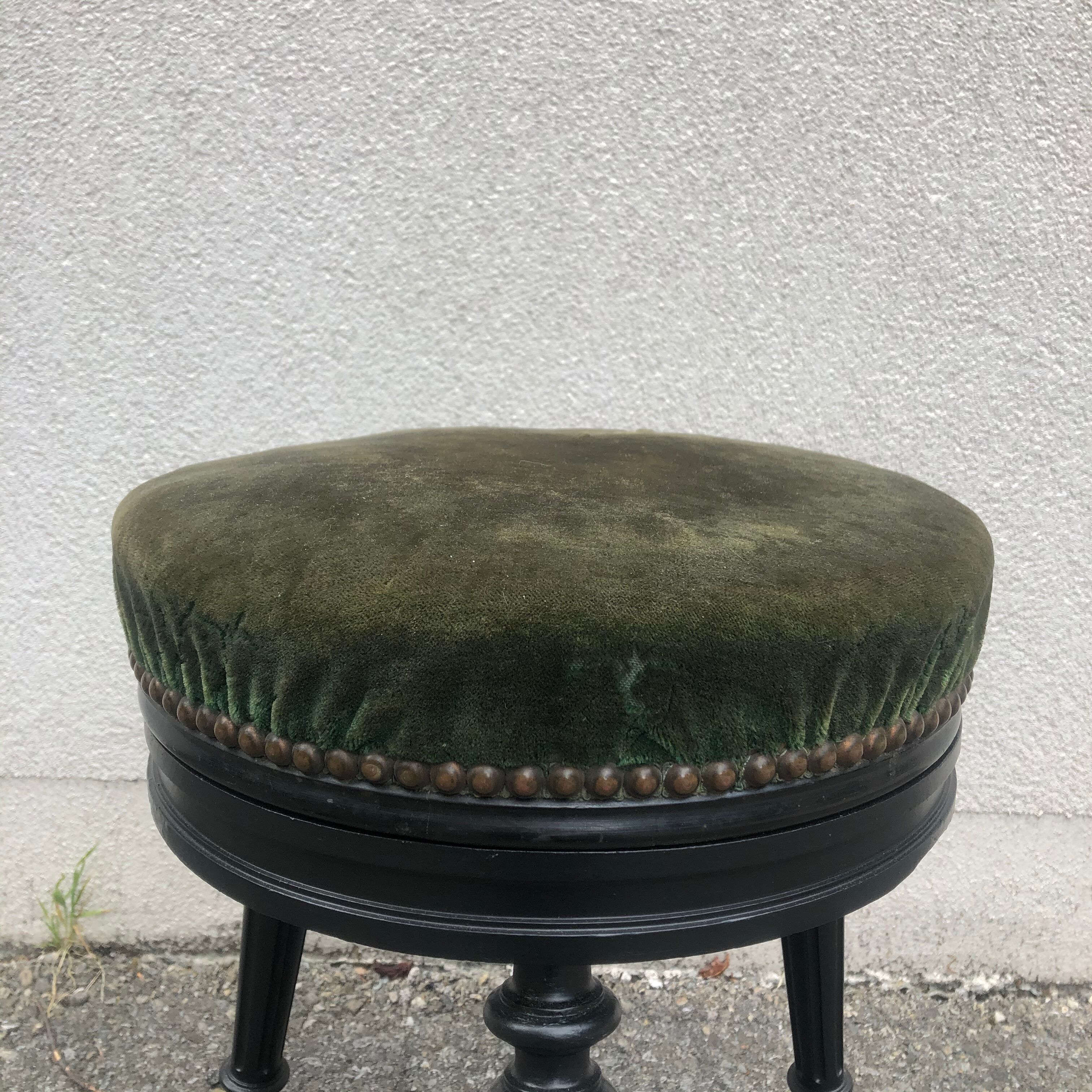 Piano stool