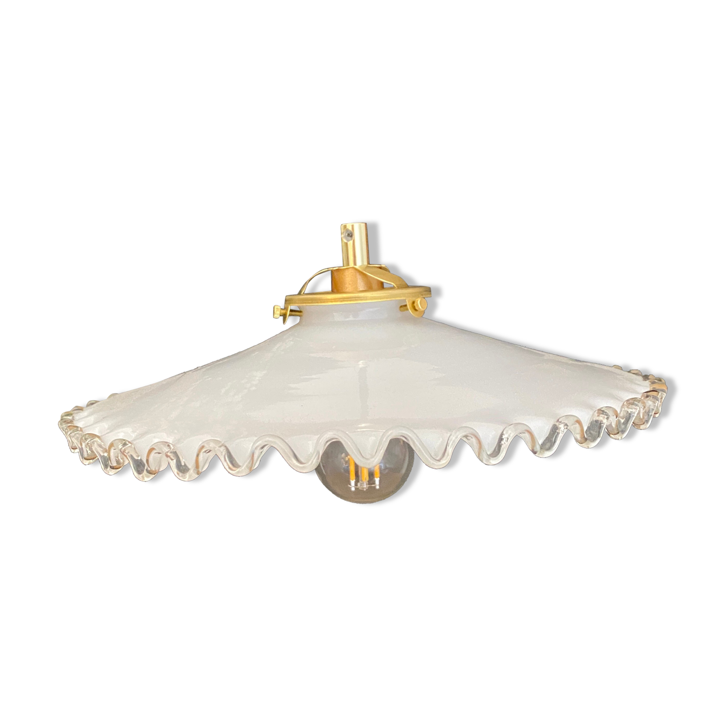 Vintage lampshade suspension in white opaline