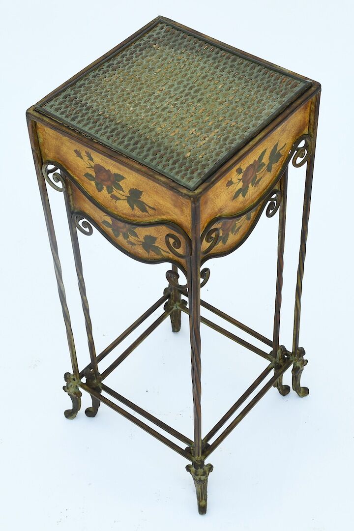 2 painted metal square saddles