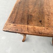 Table, drapière en noyer, XIXème s.