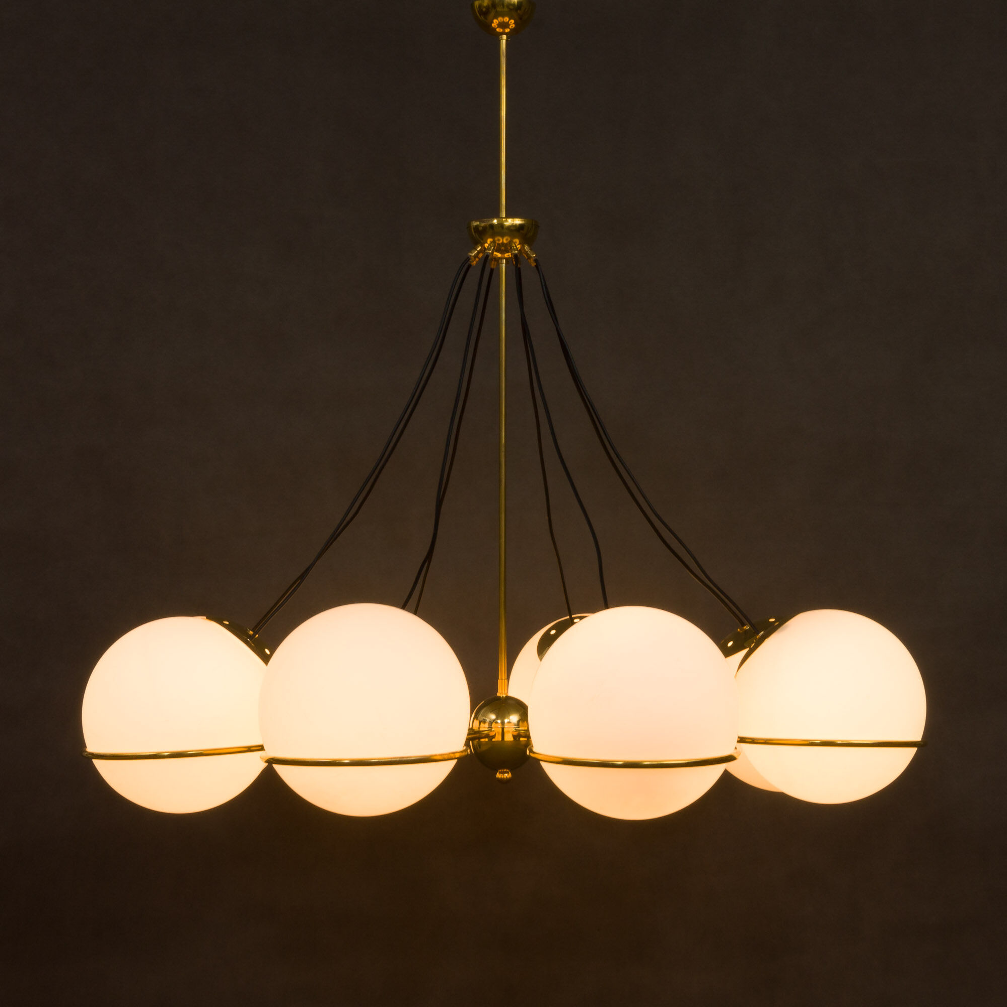 Italian brass chandelier with 8 opaline glass globes