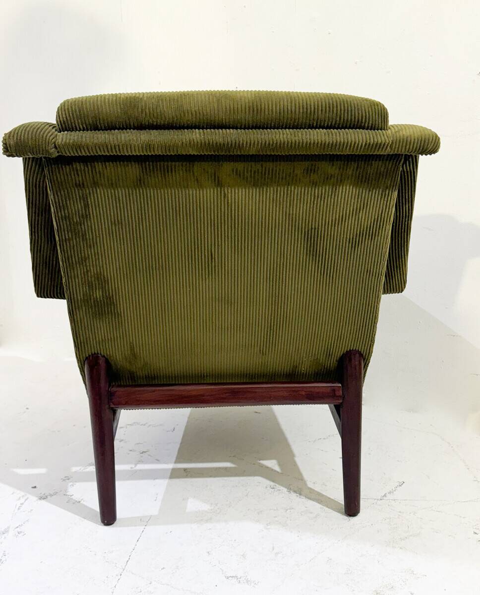 Mid-Century Modern Pair of Italian Armchairs, Green Velvet, 1960s