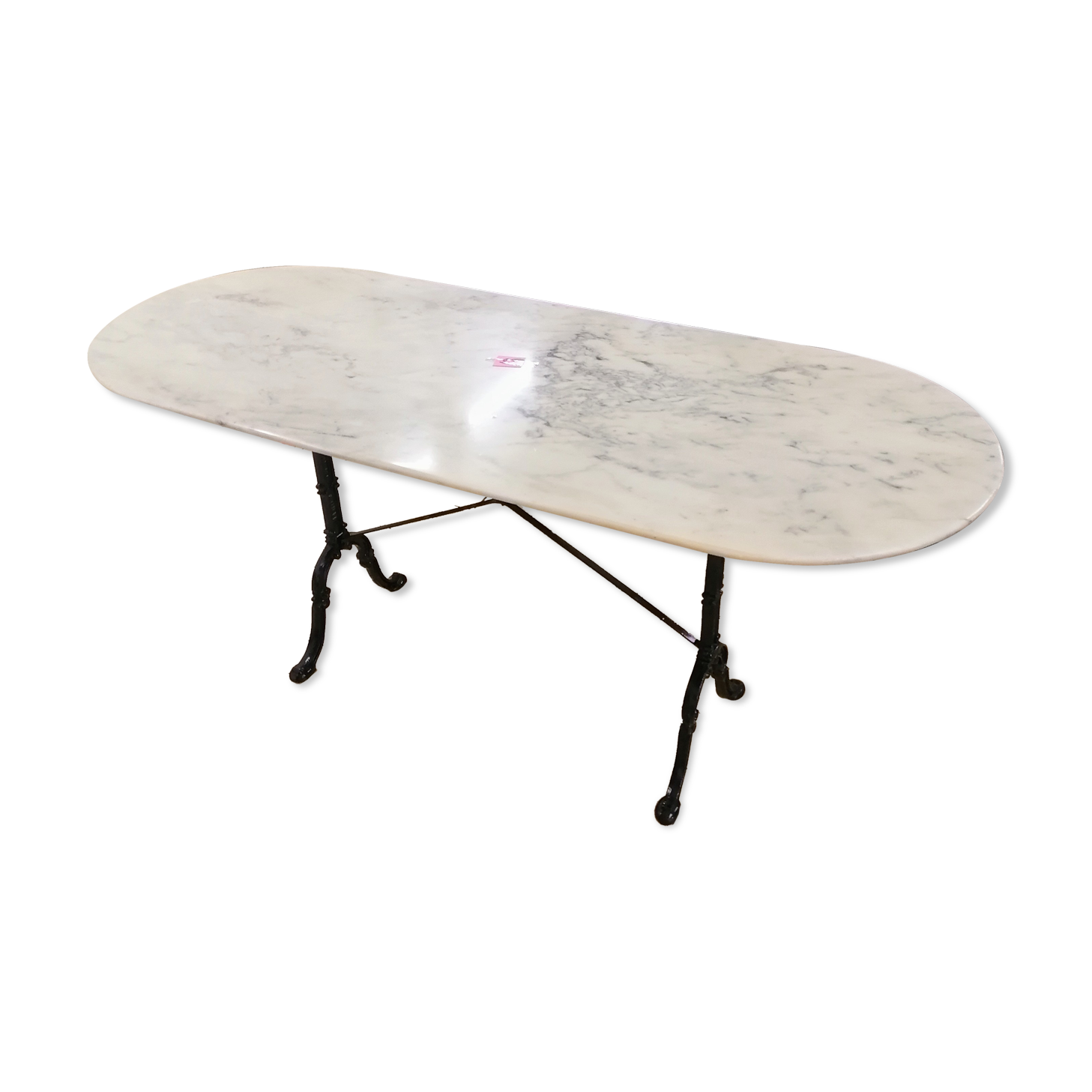 Table de bistrot godin en marbre blanc cassé oval fer forgé