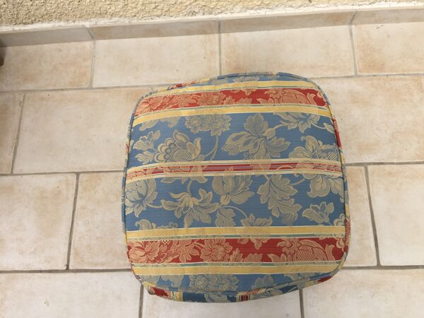 Fauteuil style voltaire