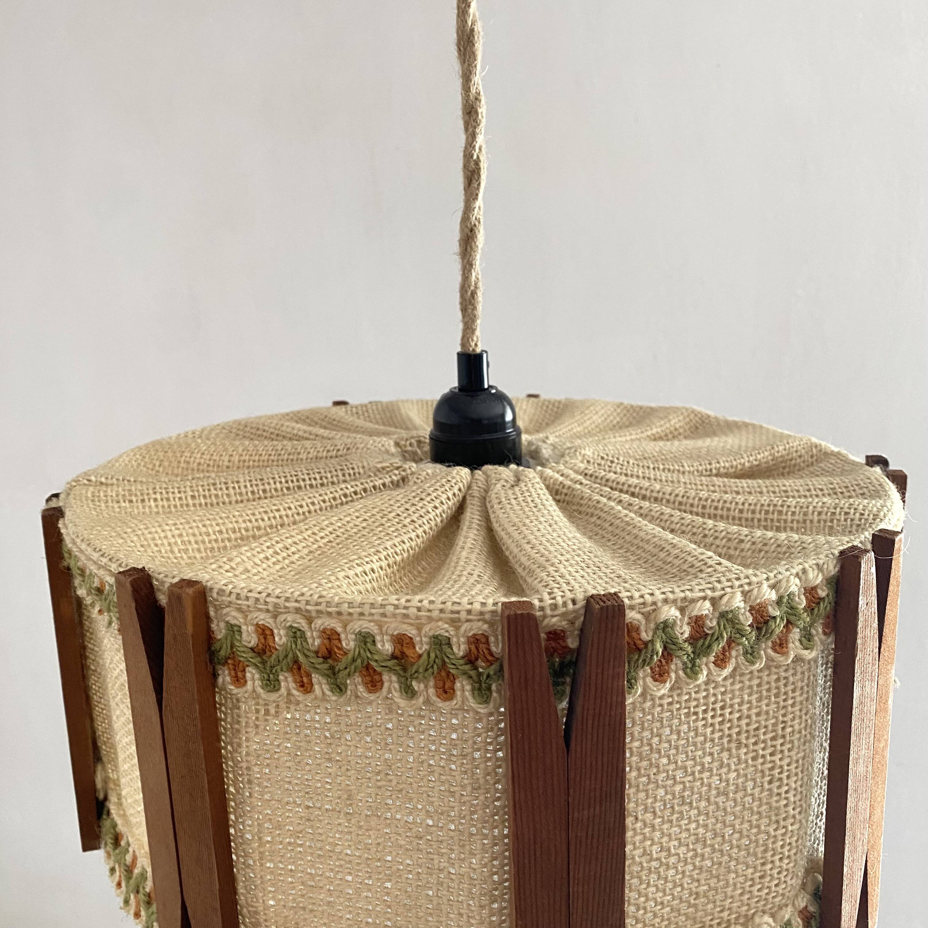 Abat jour scandinave à suspendre en bois et jute