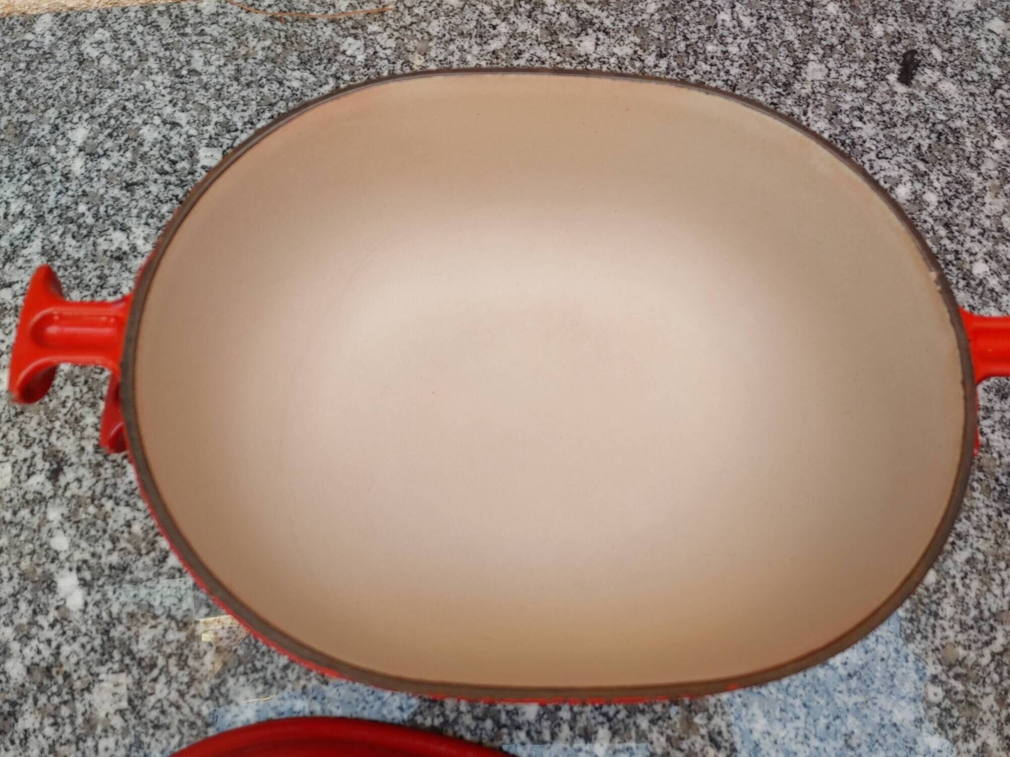 The Crucible Cocotte & its enamelled cast iron dish Enzo Mari Model MAMA N° 29