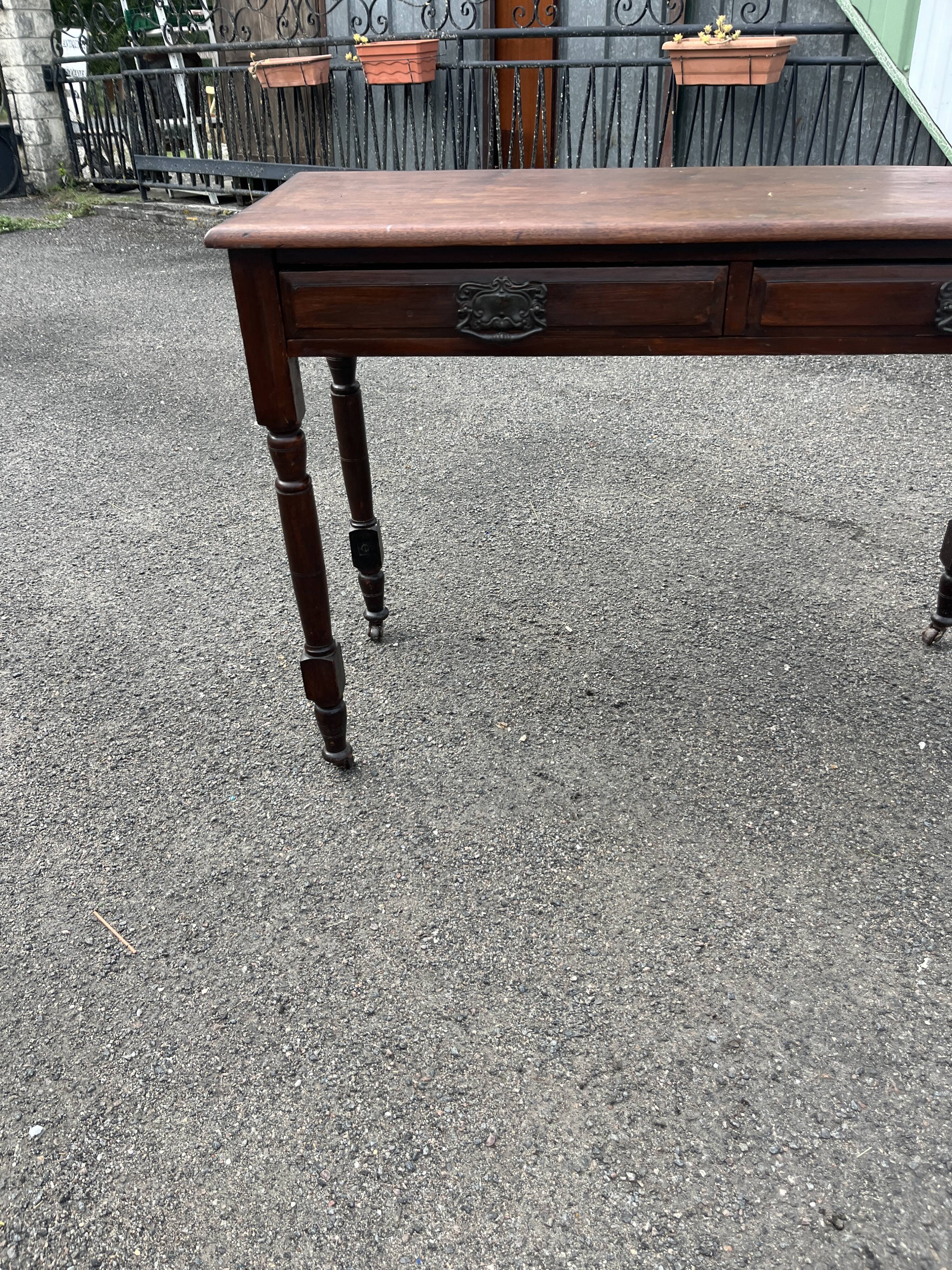 Antique English-style wooden work table - Desk or table