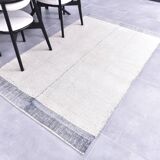 Tapis turc en laine fait main bleu et blanc 4x7, 135x213 cm
