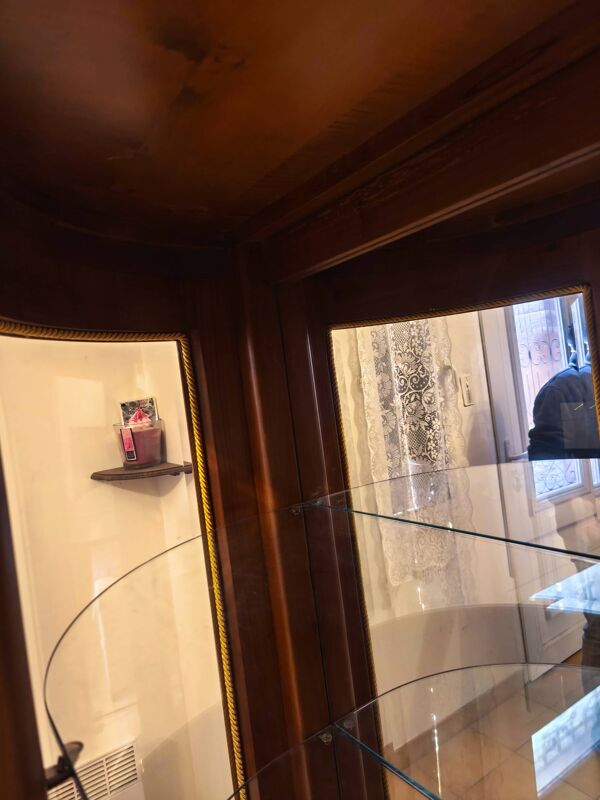 Argentier, vitrine en merisier massif