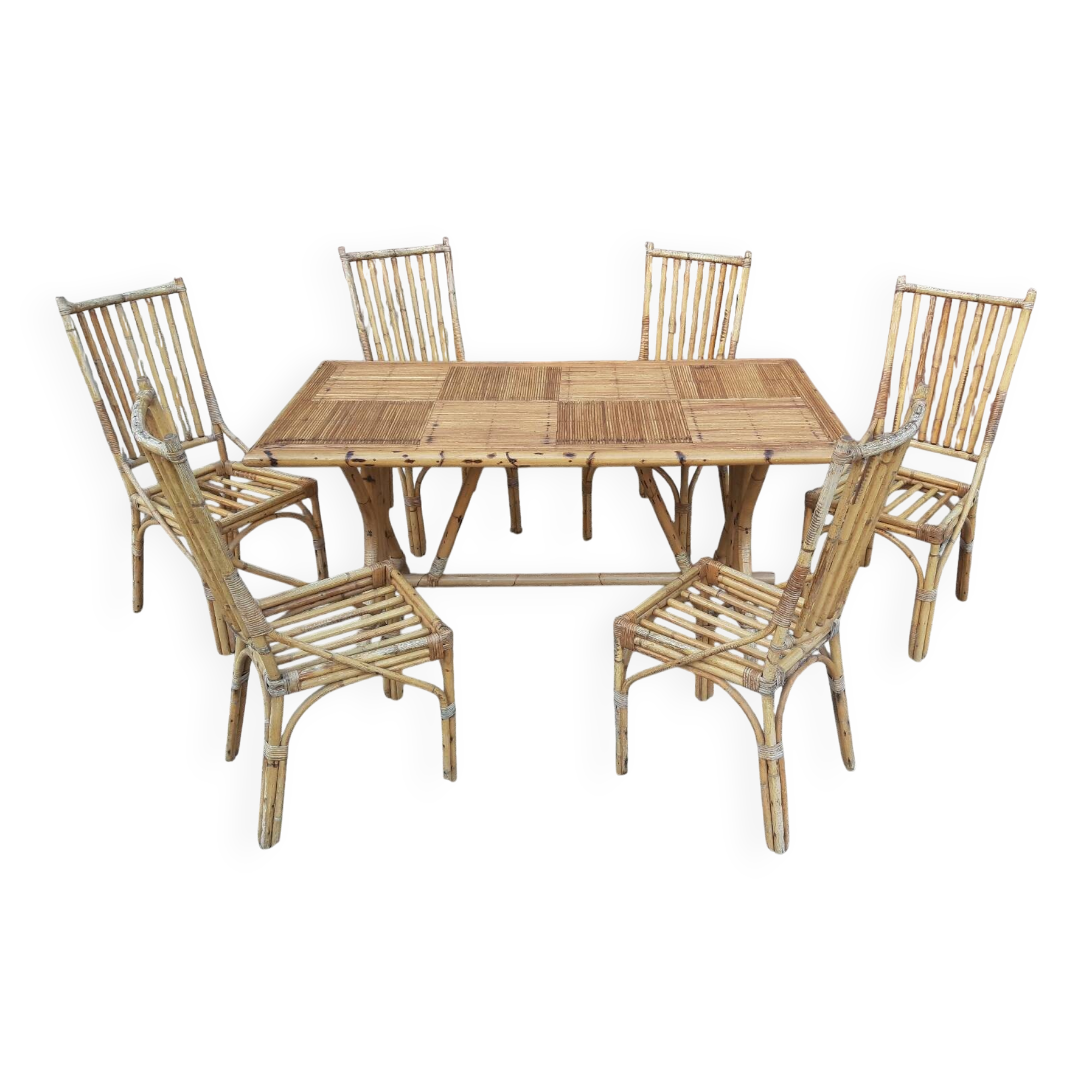 Table and 6 chairs made of bamboo and rattan