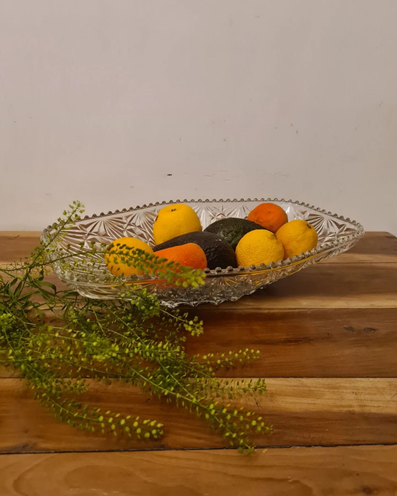 Cut glass fruit basket 70 ́s