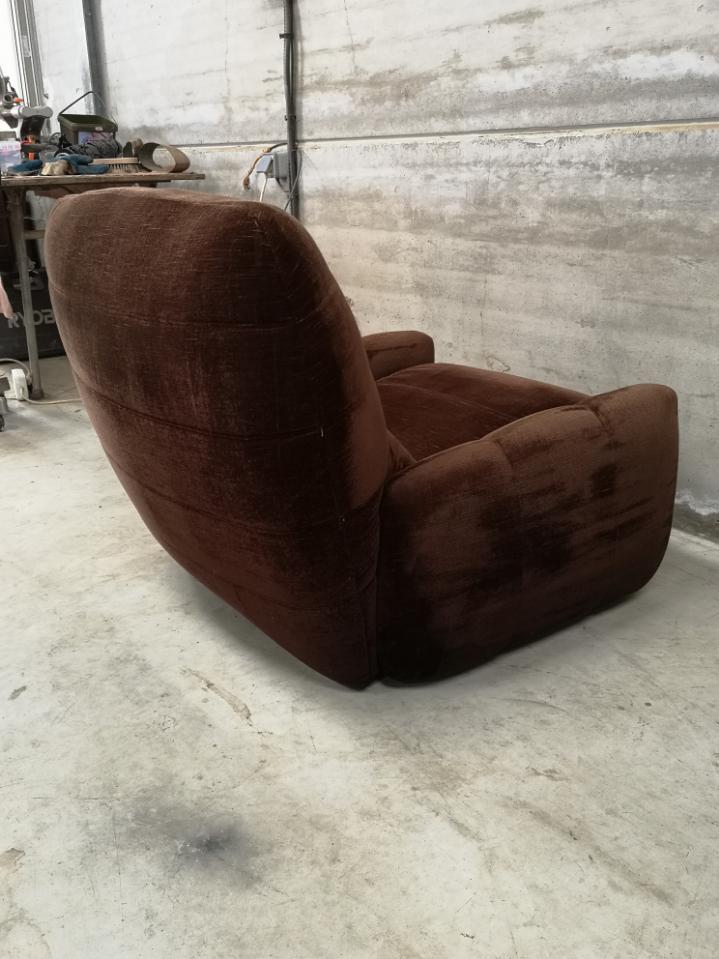 Vintage chocolate velvet armchair 1970 (roset line rock ducaroy)