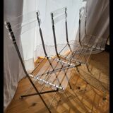 Folding chairs The invisibles of the marsh