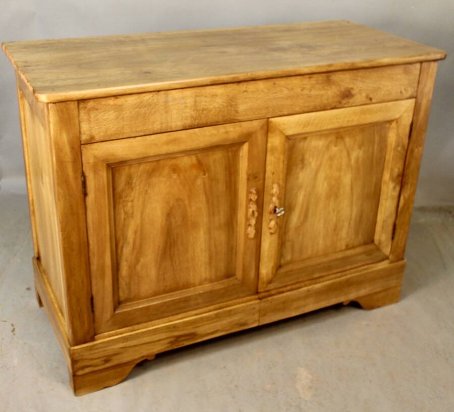 BUFFET LOUIS PHILIPPE 19TH CENTURY IN LIGHT WALNUT