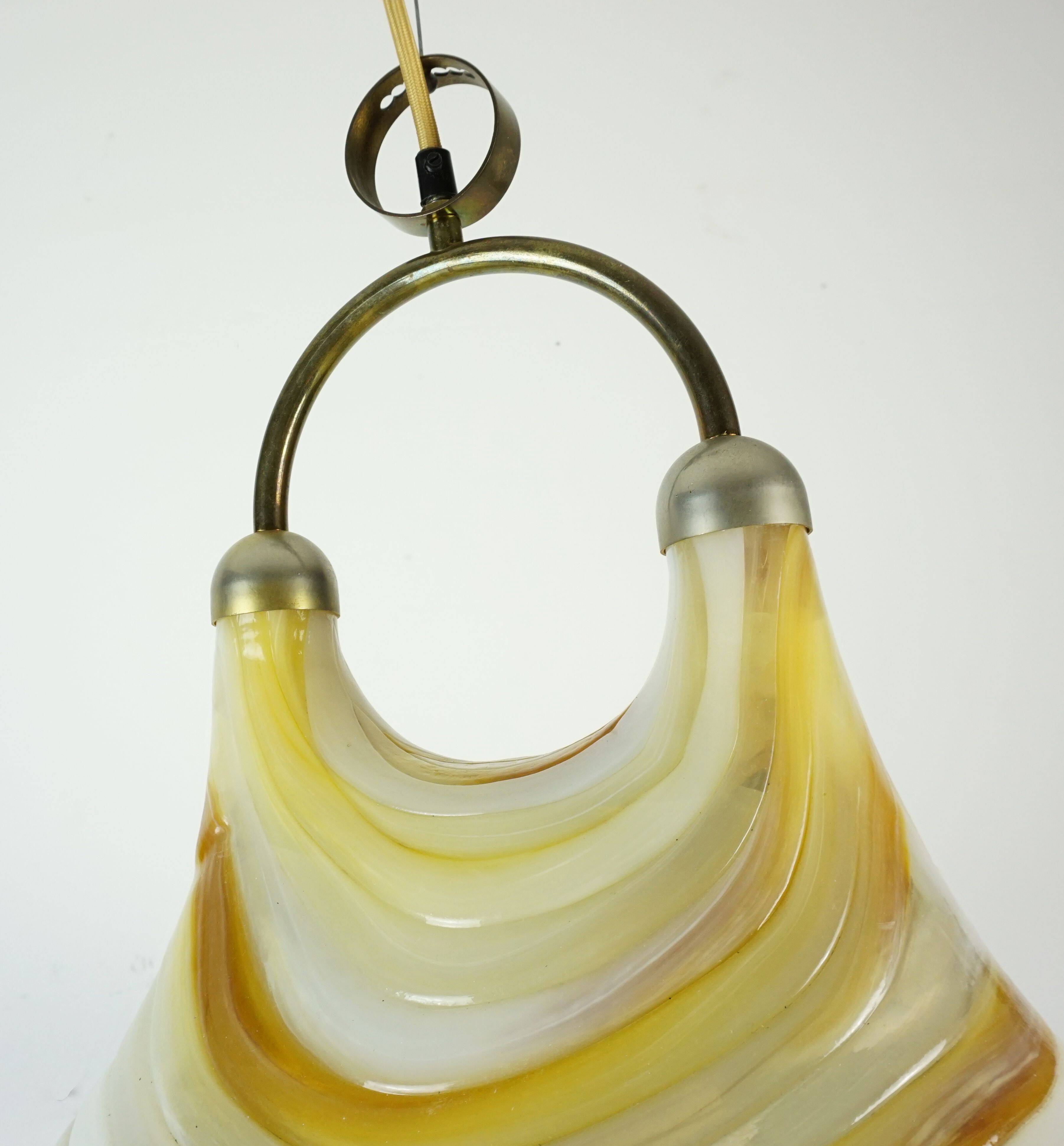 Grande lampe suspendue cosack en acrylique et laiton des années 1970 style spatial
