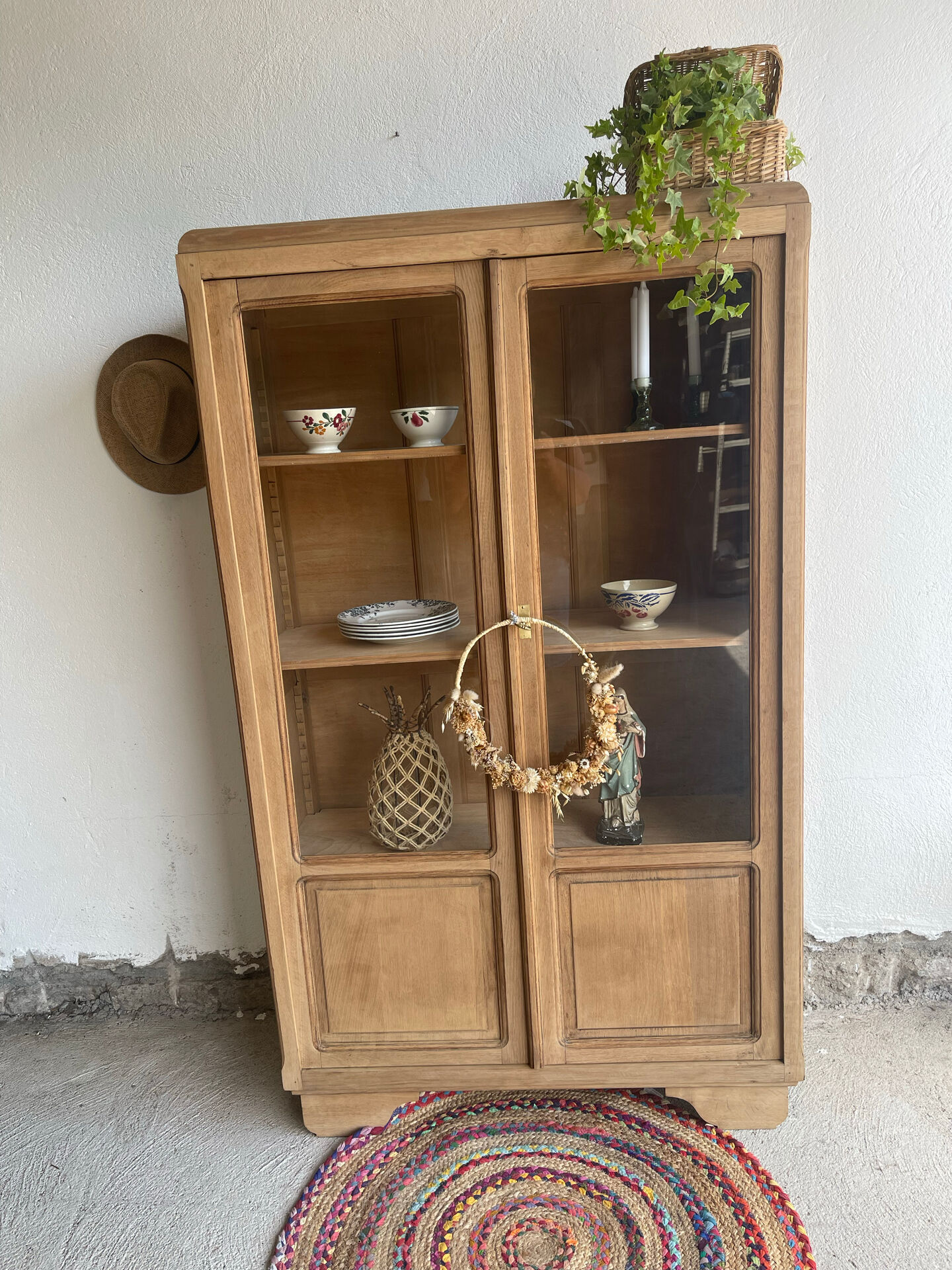Glass cabinet