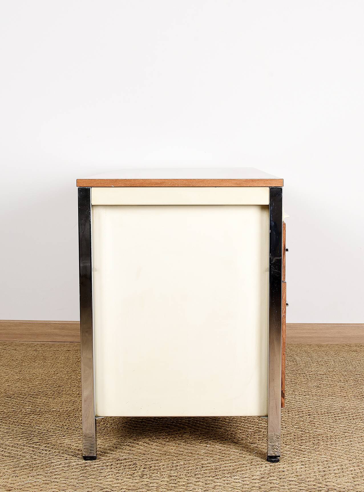 Bureau des années 50, fabriqué par la marque Strafor.