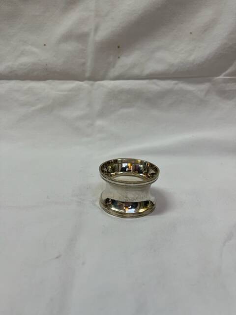 silver metal napkin ring 1980